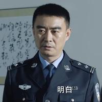 脸上写着好人的男人头像