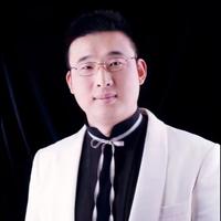 丫丫帅小伙头像