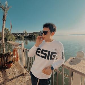 乐天派海伦8M4头像
