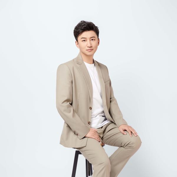 贤旭说说车头像