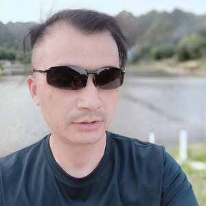 小凌风头像