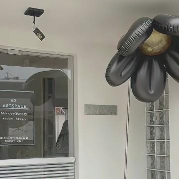 卖手雷的小女孩h0h头像