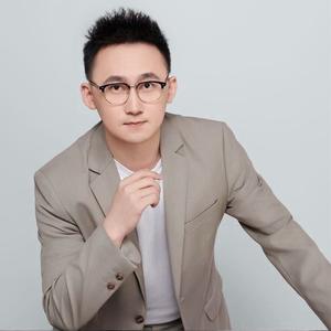 隋校长在努力头像