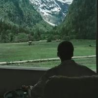 跑不动了ya头像