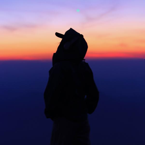 十八里予人言头像