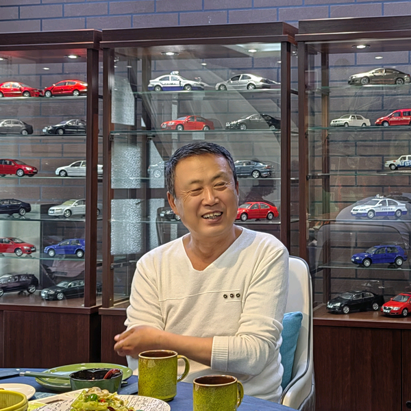 儒雅乐观的小草头像