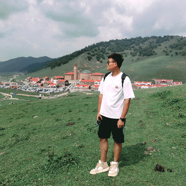 万万超有电头像