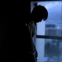 灼白631头像