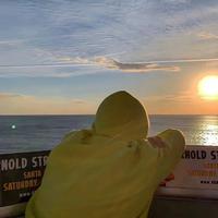 成熟又稳重的老男人头像