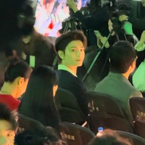 财哥追小丁头像