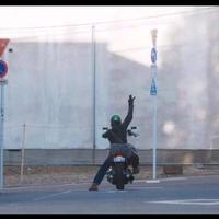 很认真的bule头像