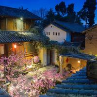 爱送玫瑰的丘比特头像