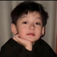 智勇双全正义凛然小伟哥头像