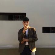 荒年的个人资料头像