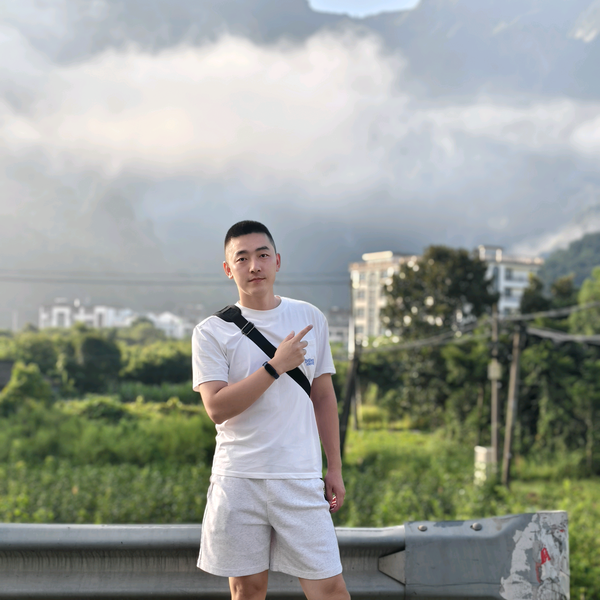 九江小陈新能源汽车头像