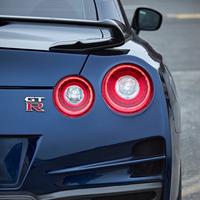 豪老板与内燃机头像