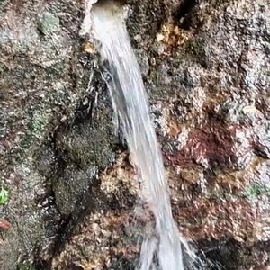 福建横打山泉水头像