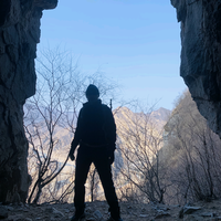 山水西风头像