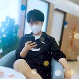 一个甜腻的广告狗头像