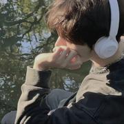 故旧的个人资料头像