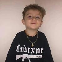 聪明的小孩哥头像