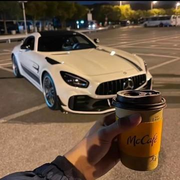 说车的铁锤头像