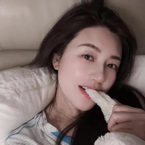 小雪头像