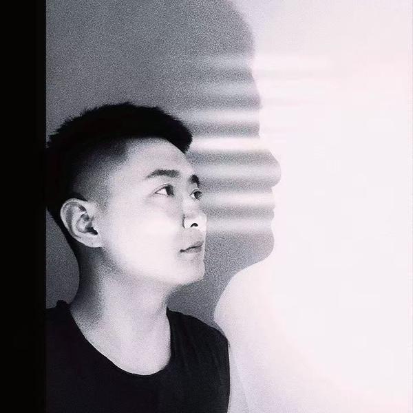 陆老师说车头像