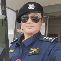 一个送麻辣烫的老头儿头像