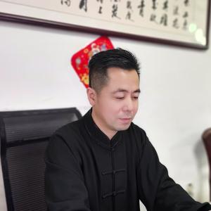 缪晓龙or谦谦易理堂头像