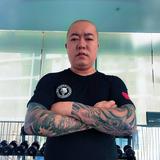 老八爱看车头像