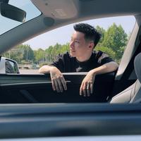 玩车小鱼头像