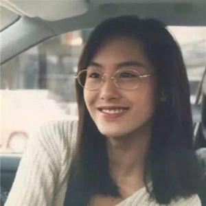 小彤陪你看头像