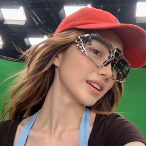 Ai丽丝漫游