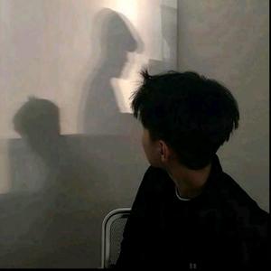 郑钰轩cn头像