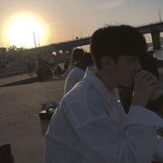 剑雨鸿尘的个人资料头像