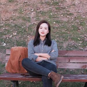 坠入爱何女士头像