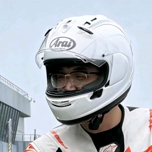 爱顽车的拾伍头像