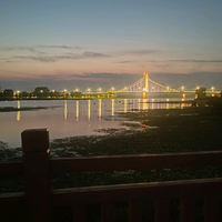 诗意饼干qzs头像