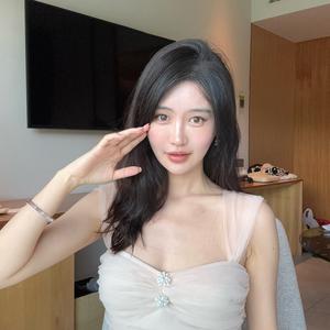 沪漂女孩艺轩晚8点直播