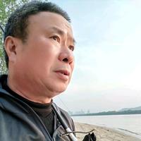 彭师傅盘车钓头像