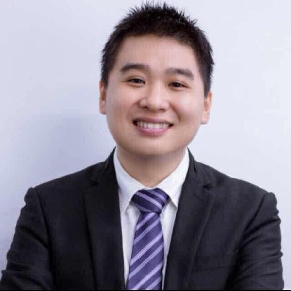 老卢不懂车头像