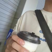 搁浅7516头像