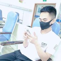 习惯了假装陌生头像