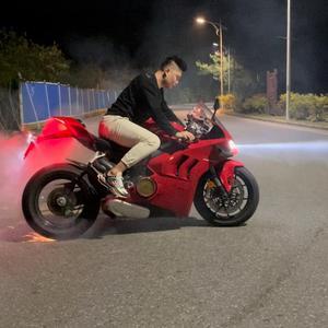 迪迪欲霸头像