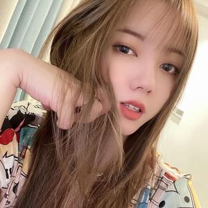 搞事滴小阿姨头像