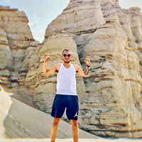 热爱生活李先生头像