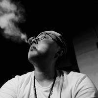 腰挎小刀的老崔头像
