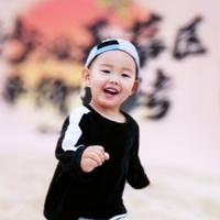 陪圆子看动画片的爷爷头像