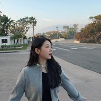 小王爱黑巧头像